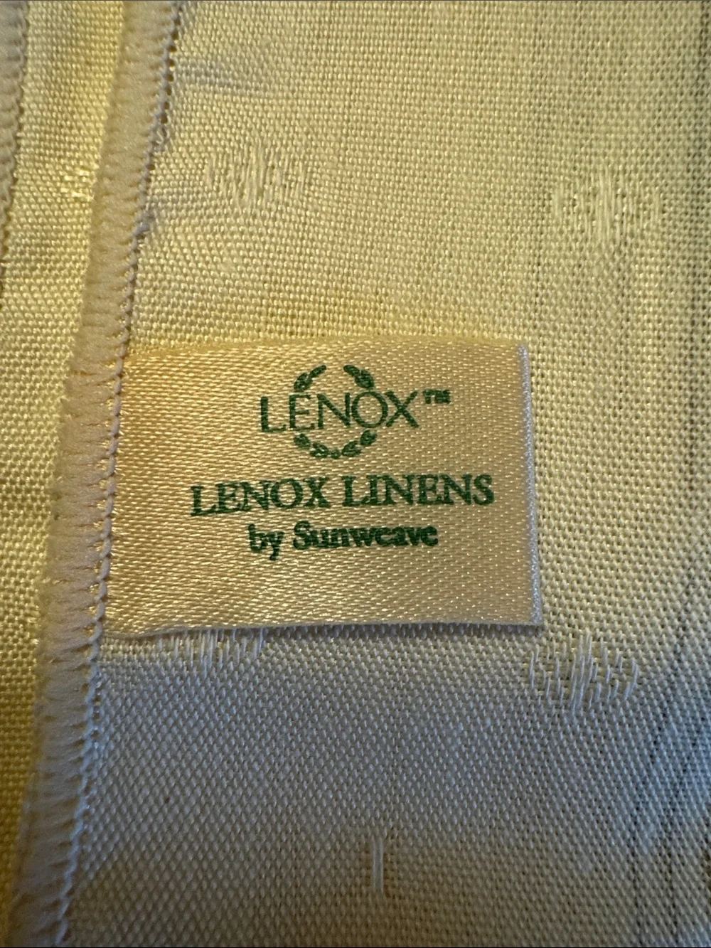 Vintage New Lenox luxury set of 4 dinner napkins by Sunweave